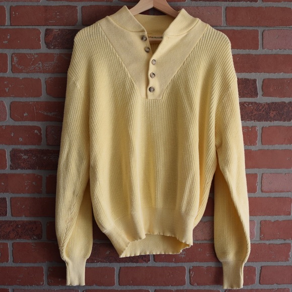 St. John's Bay Other - ⚡️MEN’S ST.nJOHN’S BAY YELLOW SWEATER⚡️